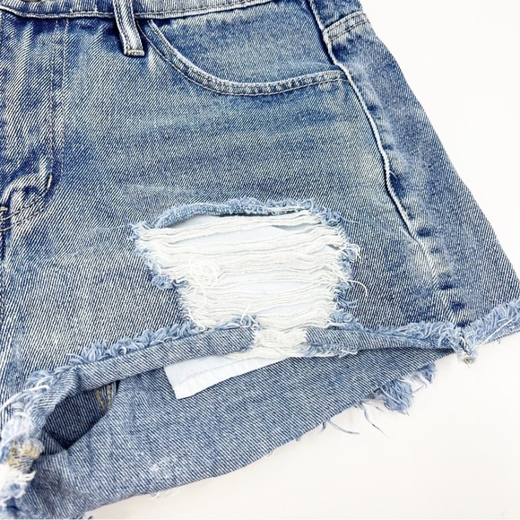 ✅ KanCan Blue Denim Distressed High Rise Festival Jean Shorts Women Size Medium - Picture 2 of 9